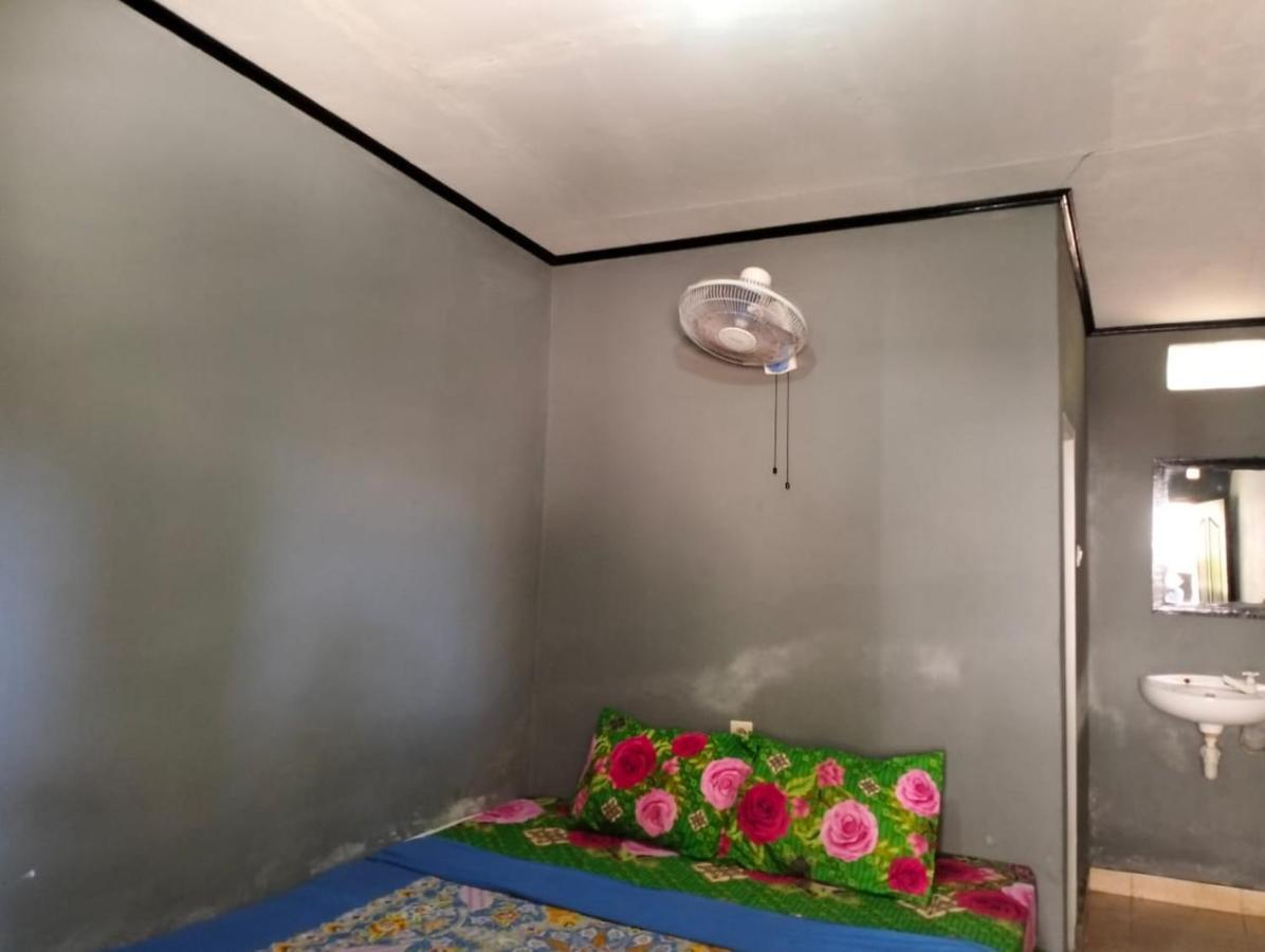T&T Homestay Kuta  Εξωτερικό φωτογραφία
