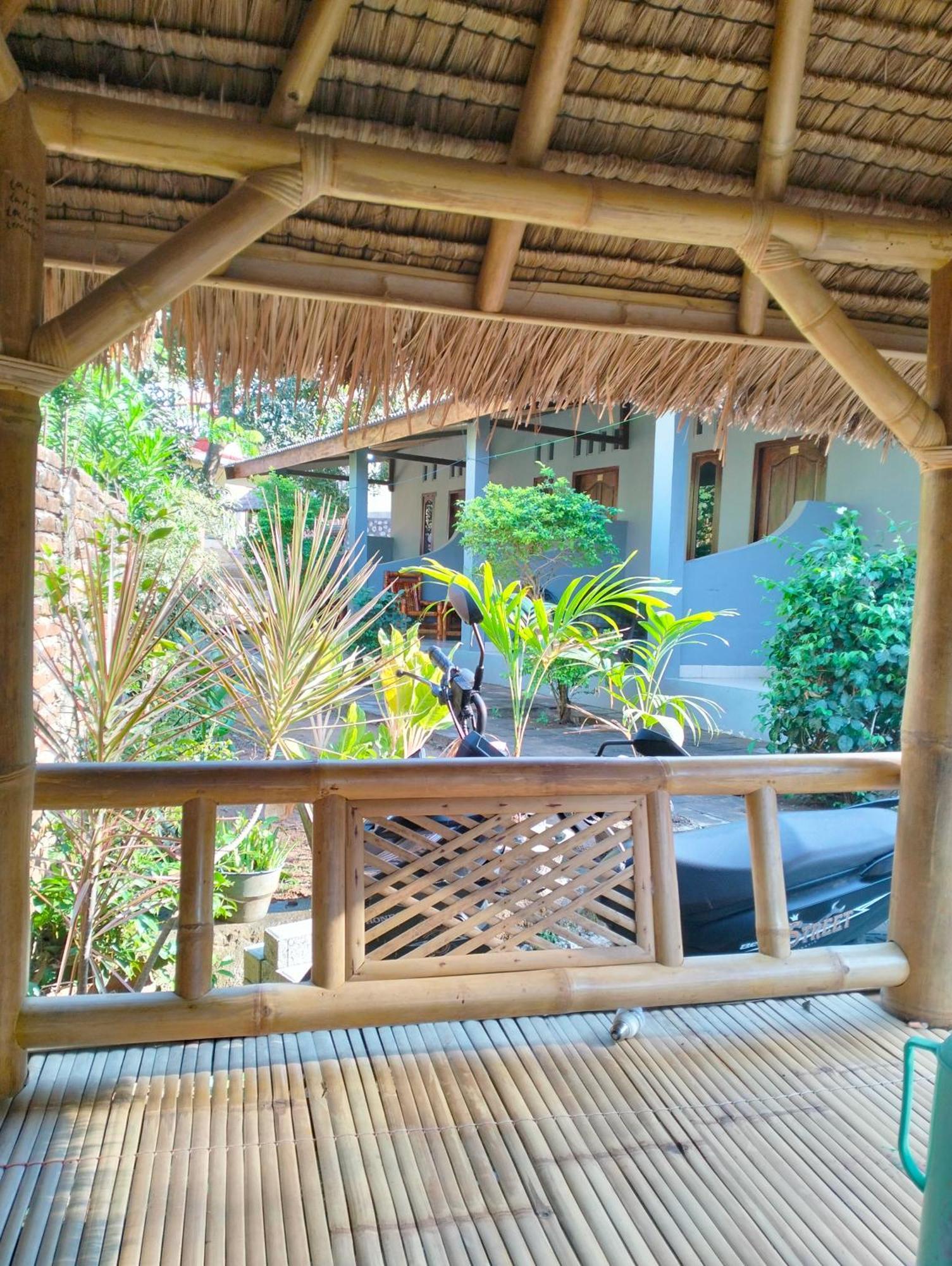 T&T Homestay Kuta  Εξωτερικό φωτογραφία