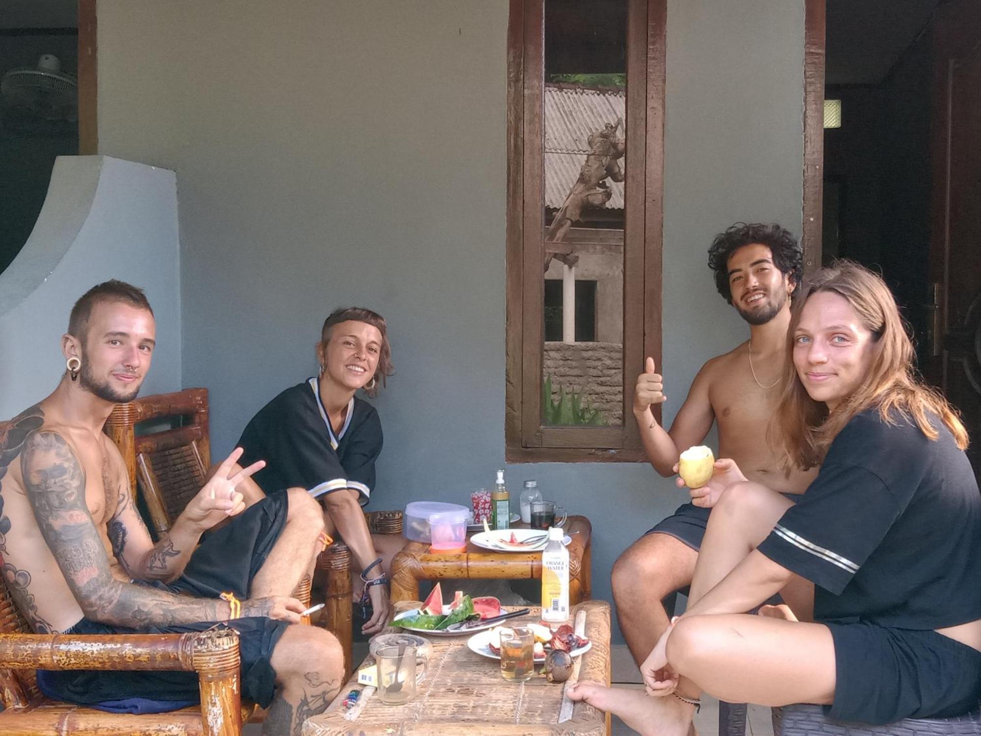 T&T Homestay Kuta  Εξωτερικό φωτογραφία